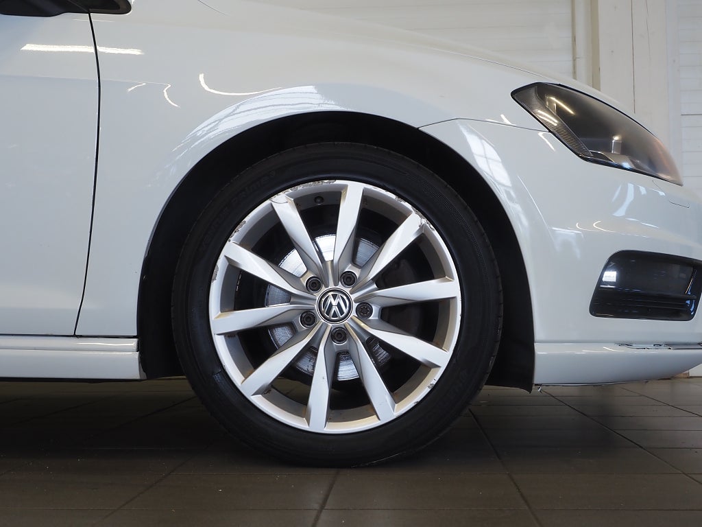 Volkswagen Golf 1.4 TSI 150hk DSG Automat R-Line Adaptiv Farthållare 2017