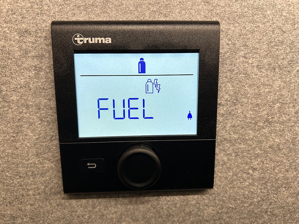 Sun Living V 65 GX /Dieselvärme / Höj & Sänkbarsäng / Automat / B-körkort/ - Sun Living