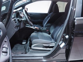 Halvkombi Nissan Leaf 11 av 22