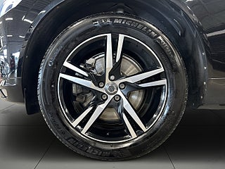 Volvo XC60 B5 AWD Geartronic R-Design S&V/H/K/Drag/Kamera/Värmare – bild 14