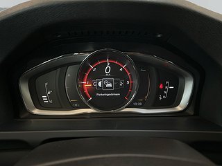 Volvo V60 Cross Country D3 Momentum S&V-hjul/Drag/Värmare