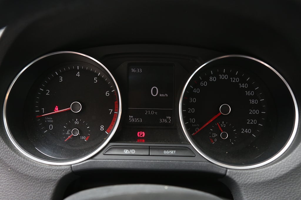 Volkswagen Polo 1,2 TSI 90hk 5-dörrar Pluspaket Farthållare P-sensor 2017