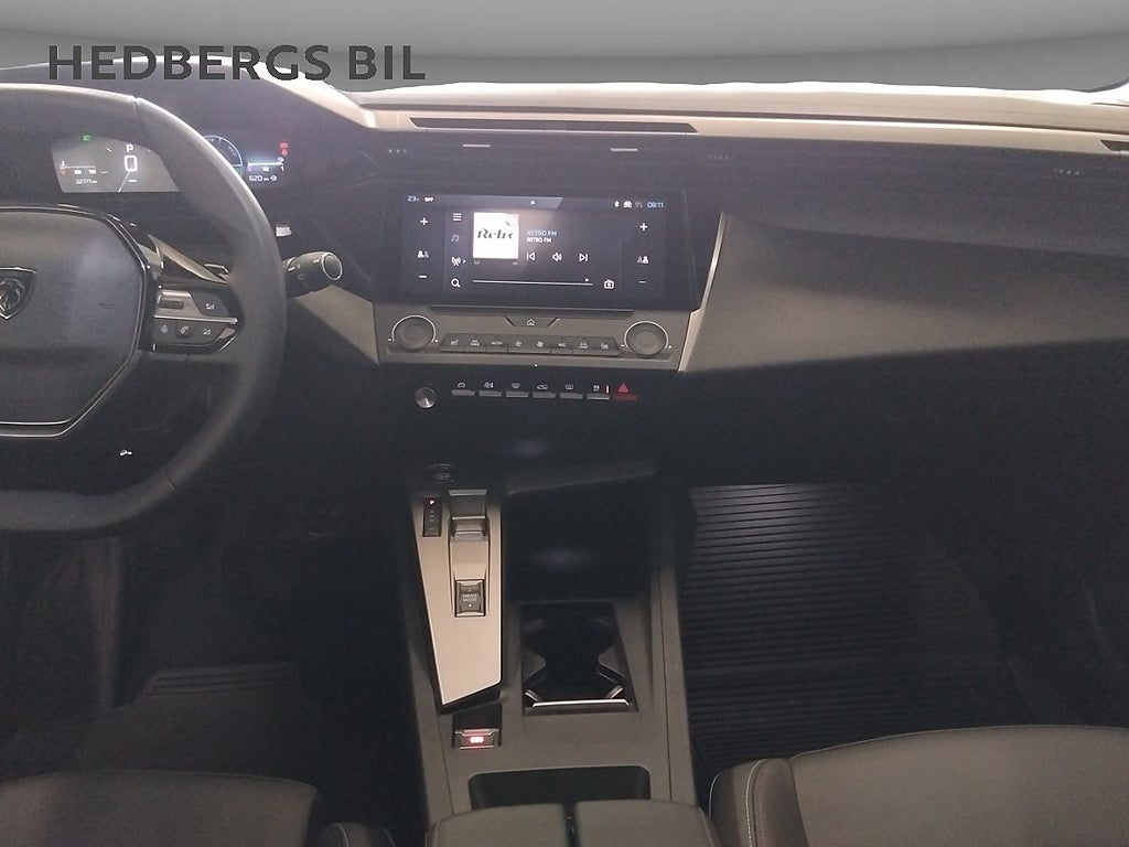 Peugeot 308 sw Hybrid 145 1.2 PureTech -DSC Allure thumbnail
