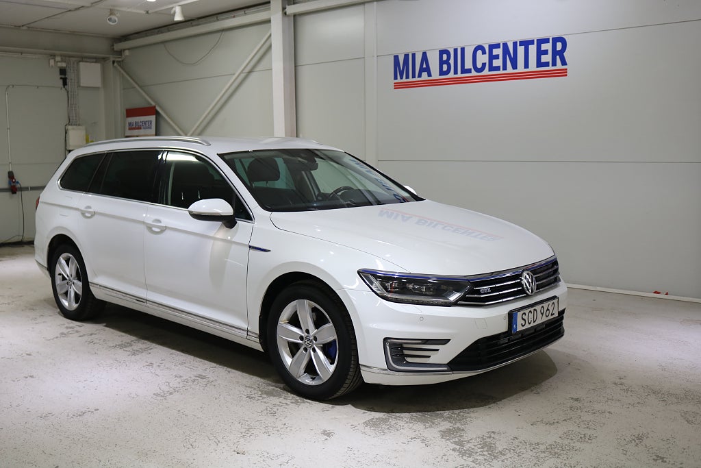 Volkswagen Passat GTE 1.4 TSI ACT  Apple Carplay Bak kamera Navi 