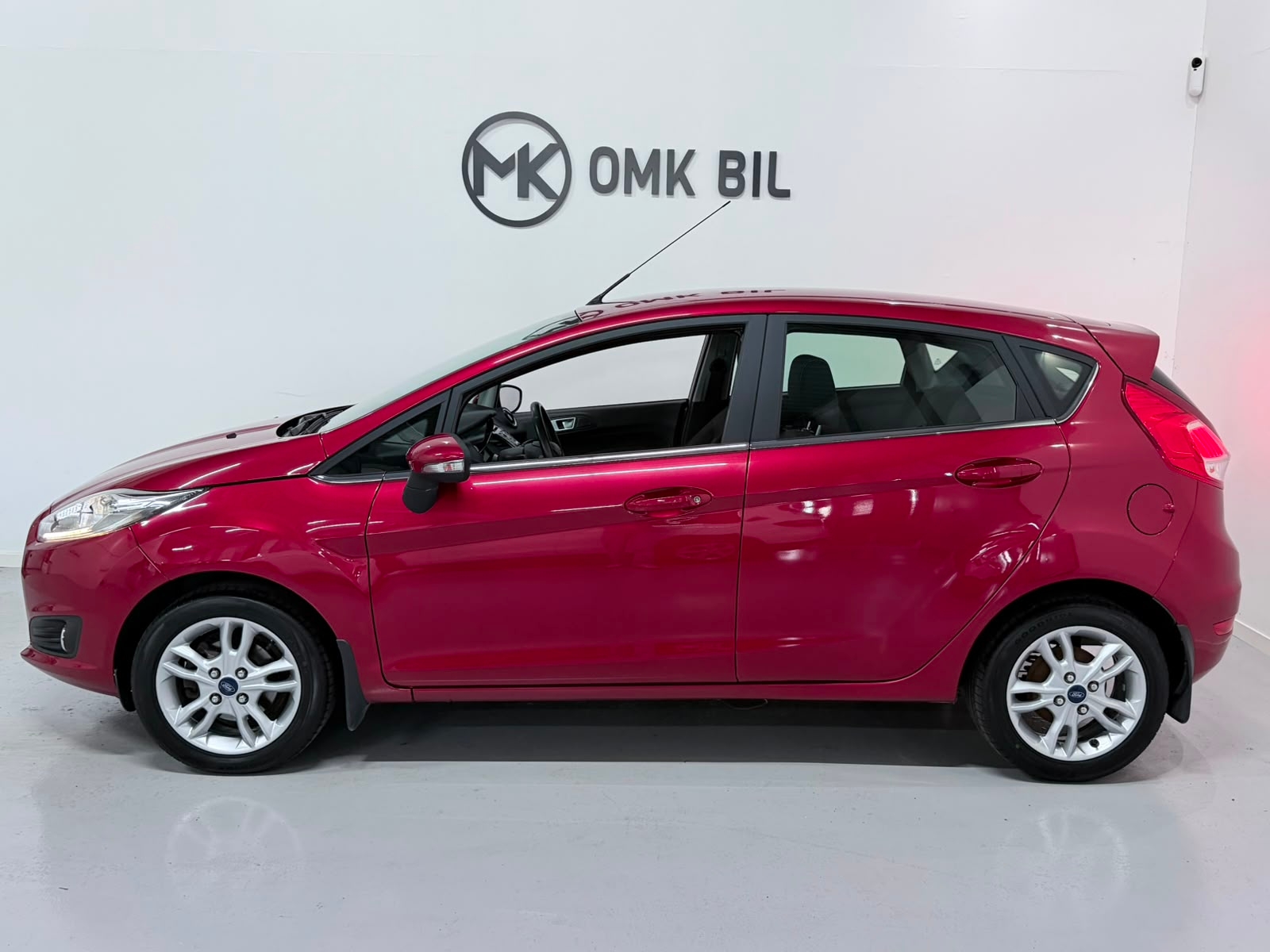 Ford Fiesta 2017, photo 5/54