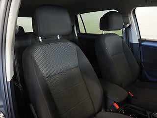 SUV Volkswagen Tiguan 11 av 23