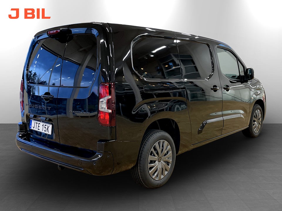 Bild på Peugeot Partner PLUS *EXTRA UTRUSTAD* 130hk AT8 L2 - EDITION! SAVTAL & VHJUL