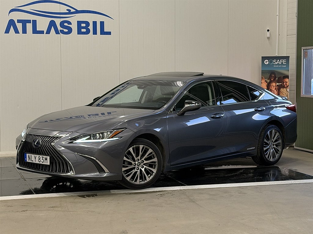 Lexus ES 300h 2.5 E-CVT 218hk Limited Edition|Pano|Drag|