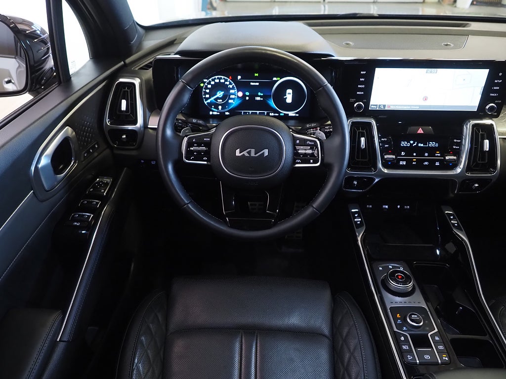 Kia Sorento PHEV 265hk Black Edition | Pano | Skinn | 7-sits | 360°