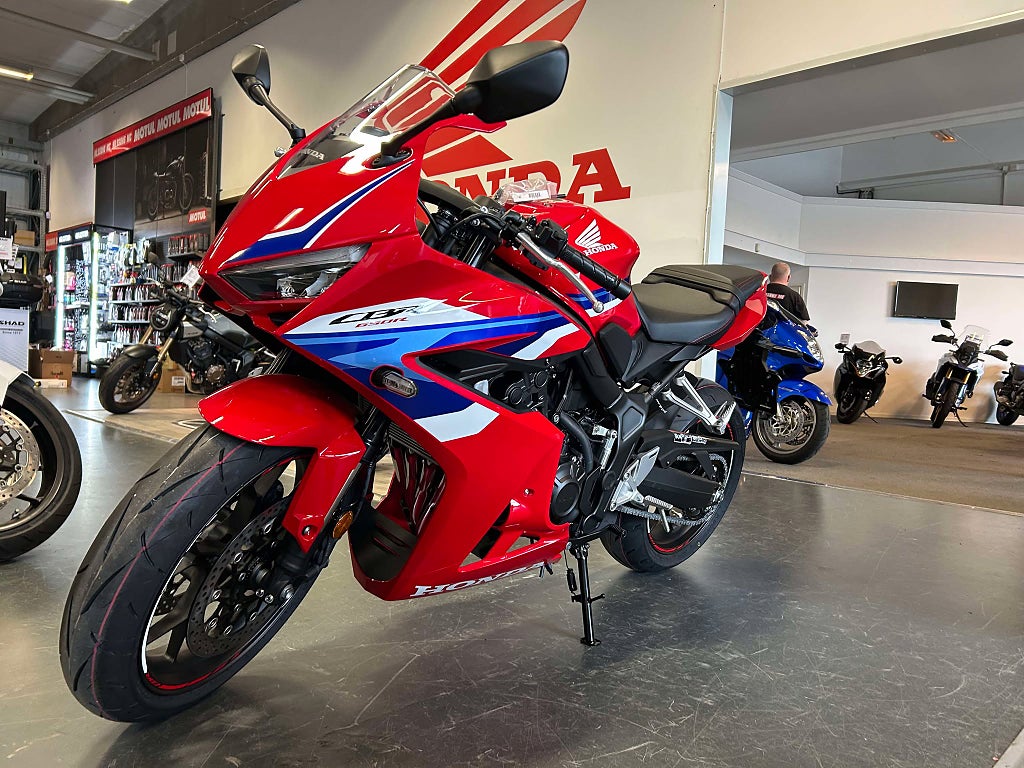 Honda CBR650R E-Clutch 