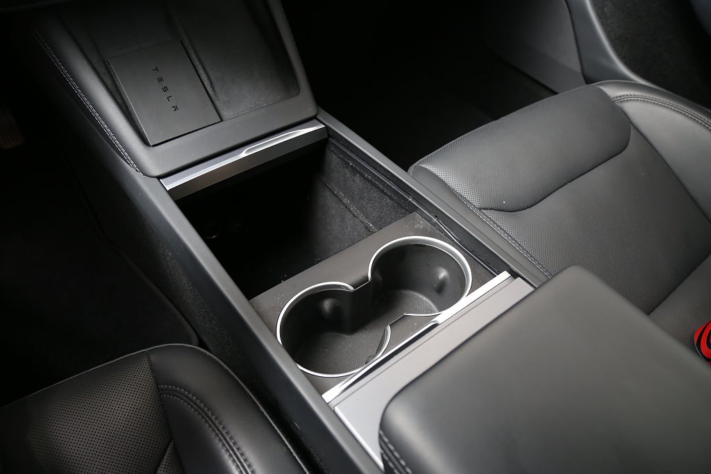 Tesla Model 3 Standard Range Highland Autopilot Panorama Facelift 2024