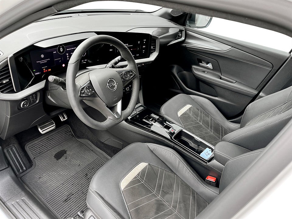 Bild på Opel Mokka Ultimate 1.2 Turbo 130hk Aut B-KAMERA CARPLAY