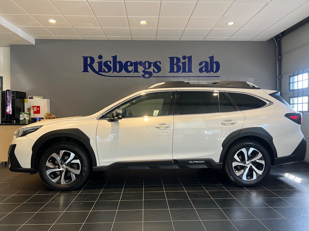 Subaru Outback 2.5 4WD XFuel Touring Drag, M-värm & V-Hjul!