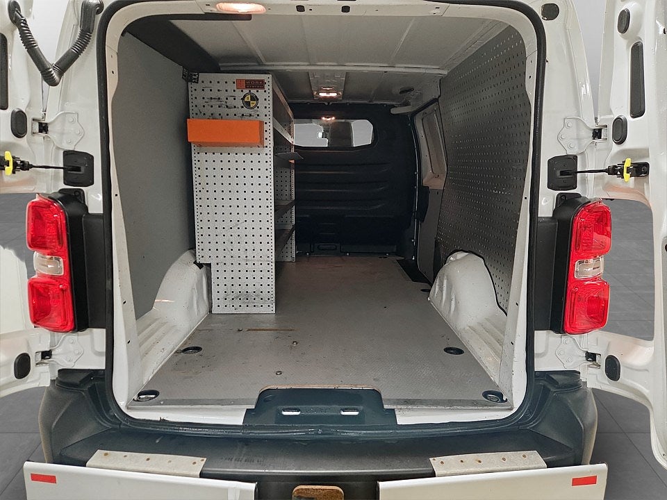 Bild på Opel Vivaro Business 2.0 177hk Aut L3 - DRAG, P-SENSOR BAK