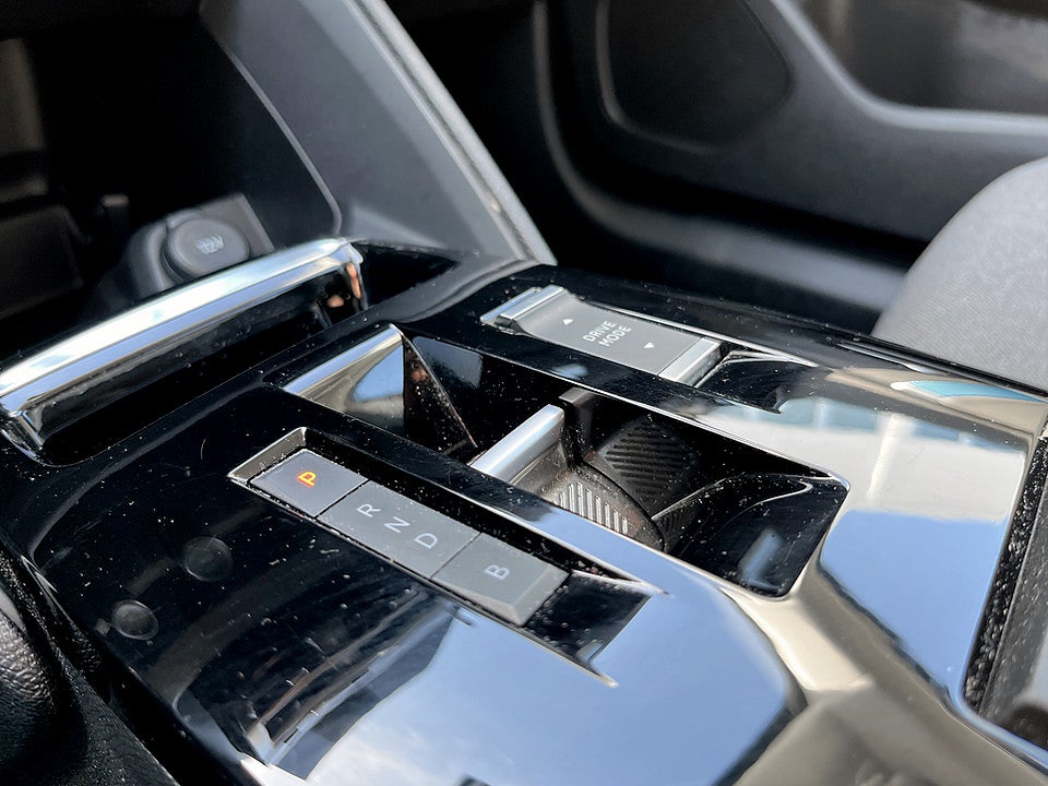 Bild på Citroën e-C4 Shine 50kWh 136hk Aut B-KAMERA CARPLAY