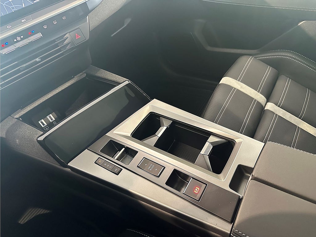 Bild på Opel Grandland Ultimate Hybrid Aut - DEMO