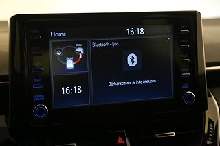 Halvkombi Toyota Corolla 16 av 19