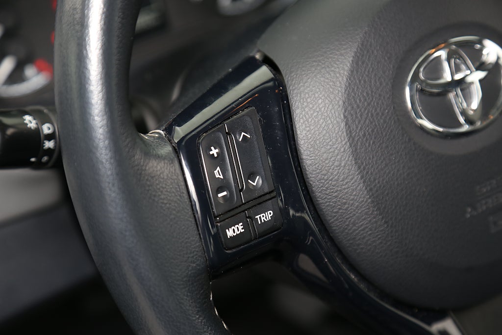 Toyota Yaris 1,5 VVT-iE Active 5-dörrar Bluetooth Kamera 2017