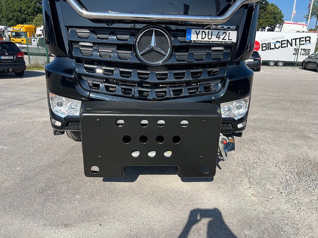 Mercedes-Benz Arocs 3251 Tridem Lastväxlare, Fullt Plogutrustad