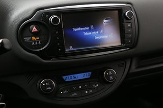 Halvkombi Toyota Yaris 19 av 23