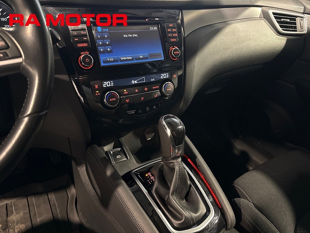 Nissan Qashqai 1.2 115hk Automat N-Connecta | 360° | Navi | Låga mil | 2018