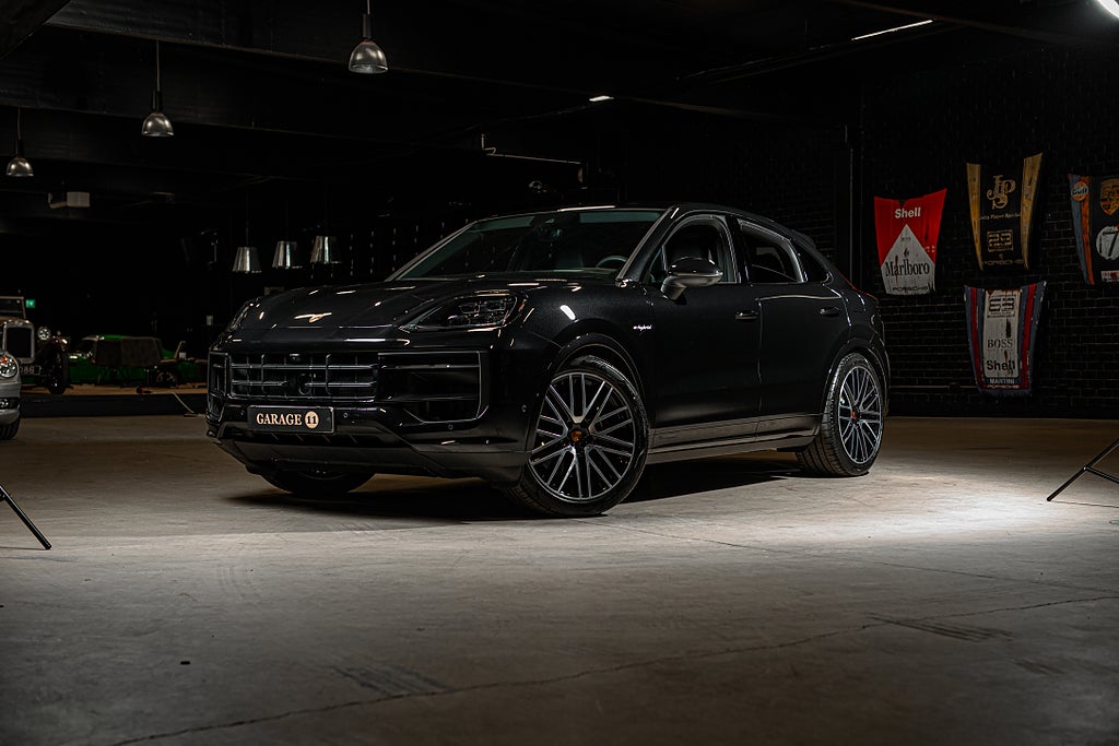 Porsche Cayenne Coupé E-Hybrid / SportDesign / HD Matrix-LED