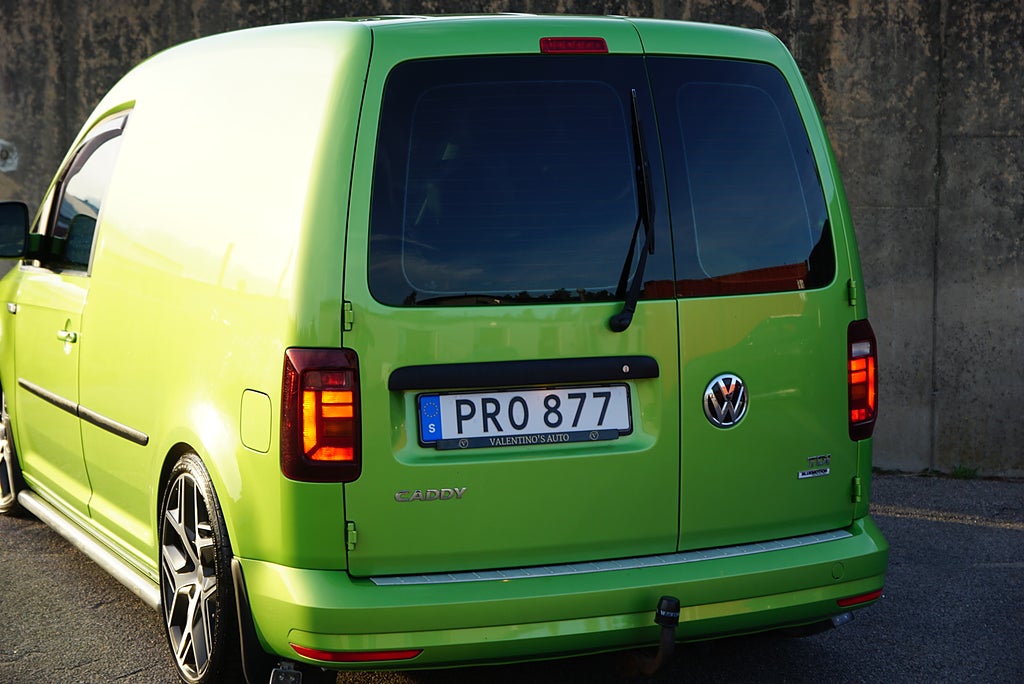 Volkswagen Caddy 2.0 TDI Viper Green|BSR 180hk|Bilstein B16|19”|UNIK|