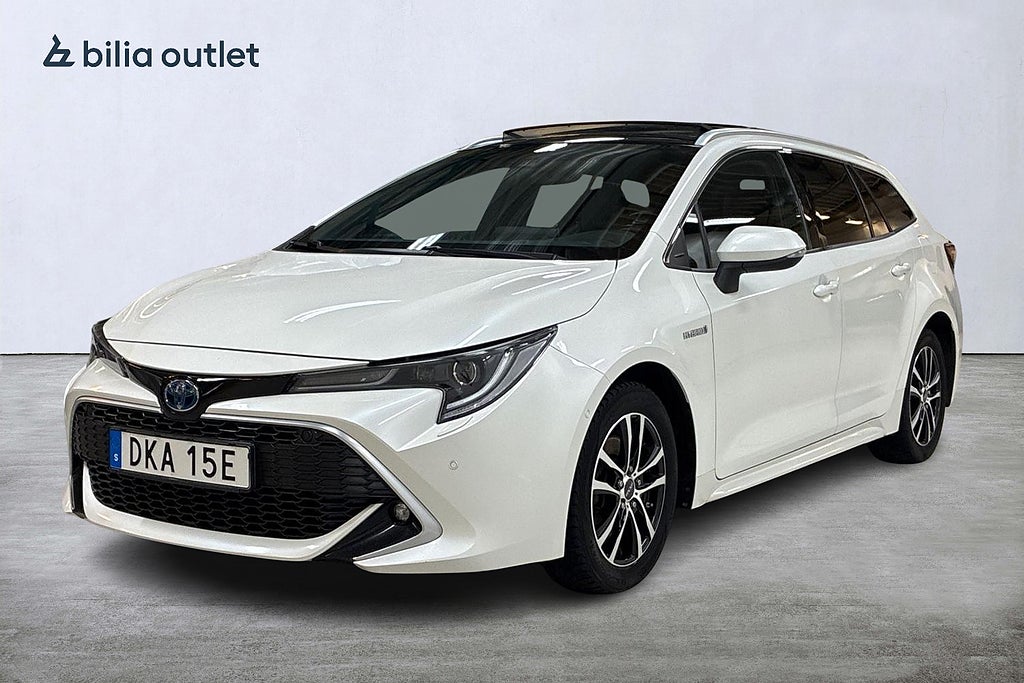 Toyota Corolla TS Hybrid Executive 184hk Panorama Navi HuD Backkamera