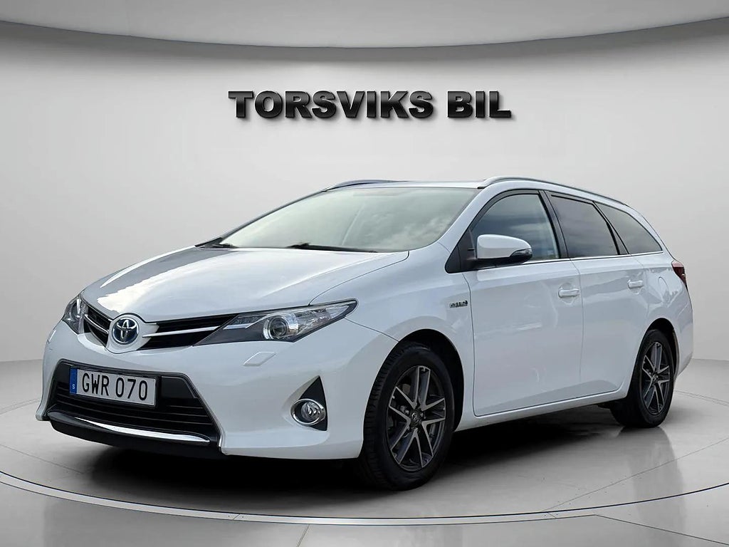 Toyota Auris Touring Sports Hybrid e-CVT Edition Feel 2 Ägare