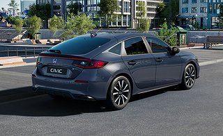 Halvkombi Honda Civic 2 av 6