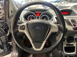 Halvkombi Ford Fiesta 15 av 22