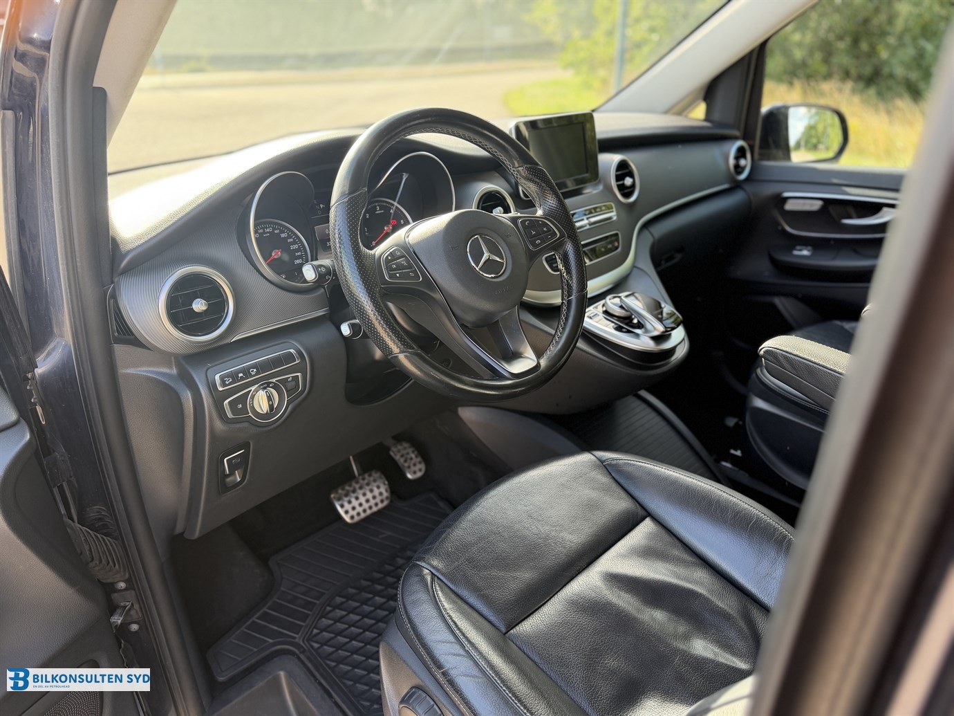 Mercedes-Benz V 2017, bild 6/37