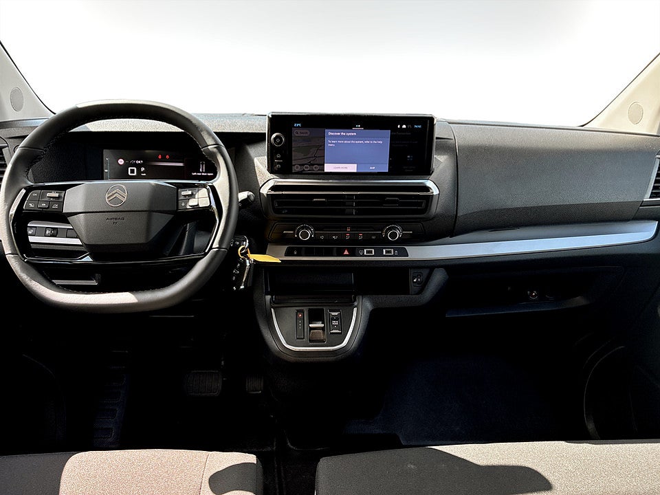 Bild på Citroën SpaceTourer Plus 2.2 BlueHDi 180hk Aut 9-SITS NAVI