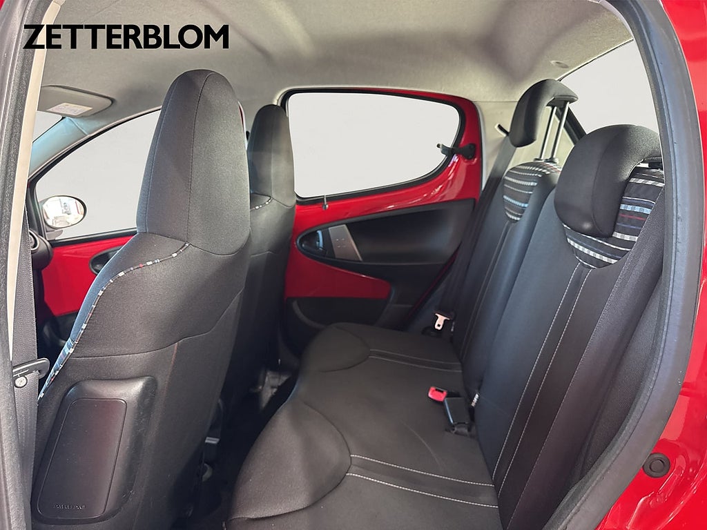 Halvkombi Citroen C1 9 av 14