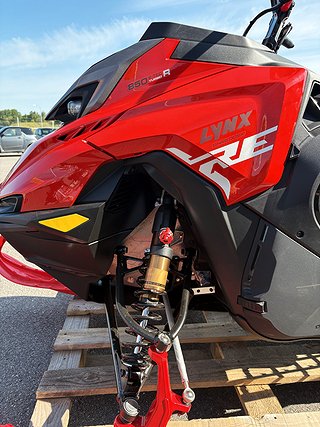 Snöskoter Lynx SHREDDER 12 av 13