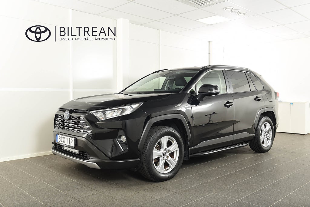Toyota RAV4 2,5 Elhybrid AWD Active Komfort Drag Backkamera M&K-Vär