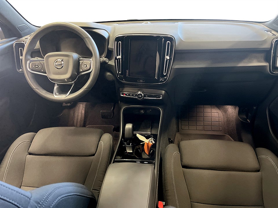 Bild på Volvo XC40 Core Recharge Single Motor 230hk Aut B-KAMERA CARPLAY