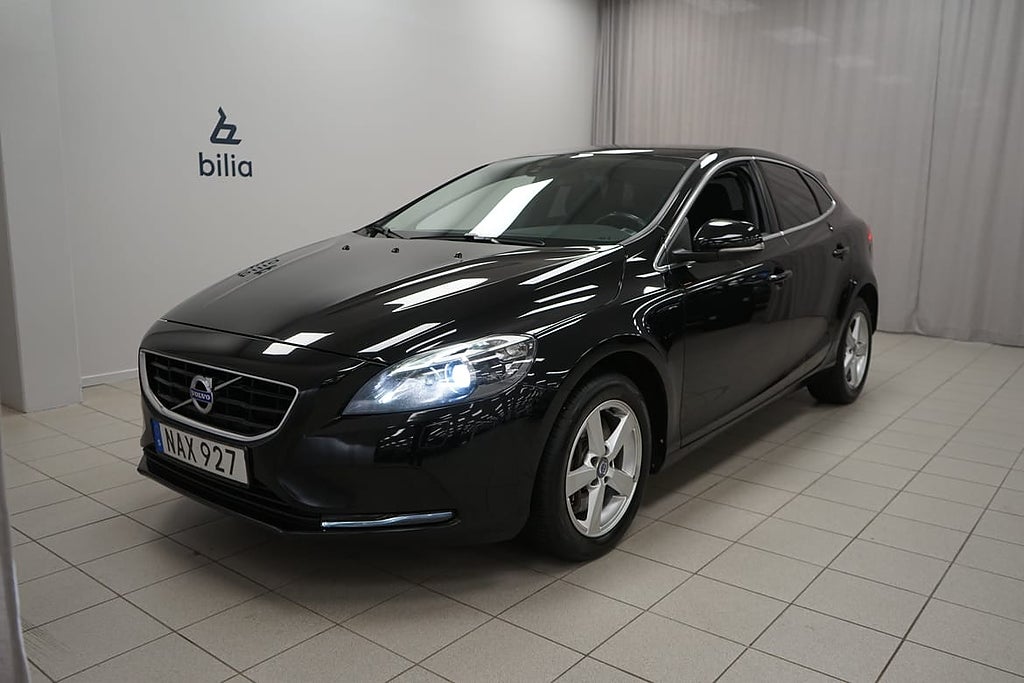 Volvo V40 D3 Momentum Business Edition | Drag |