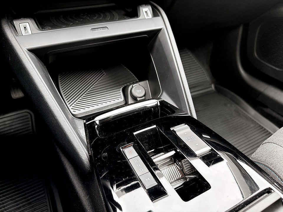 Bild på Citroën C4-X Shine 1.2 PT 130hk Aut KAMPANJRÄNTA 3,99%