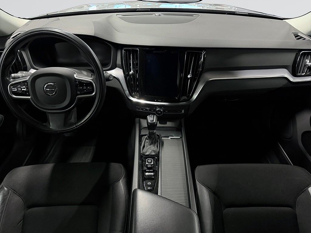 Volvo V60 D4 AWD Aut DRAG Värmare Navi VoC Sensorer el-baklucka bild 10