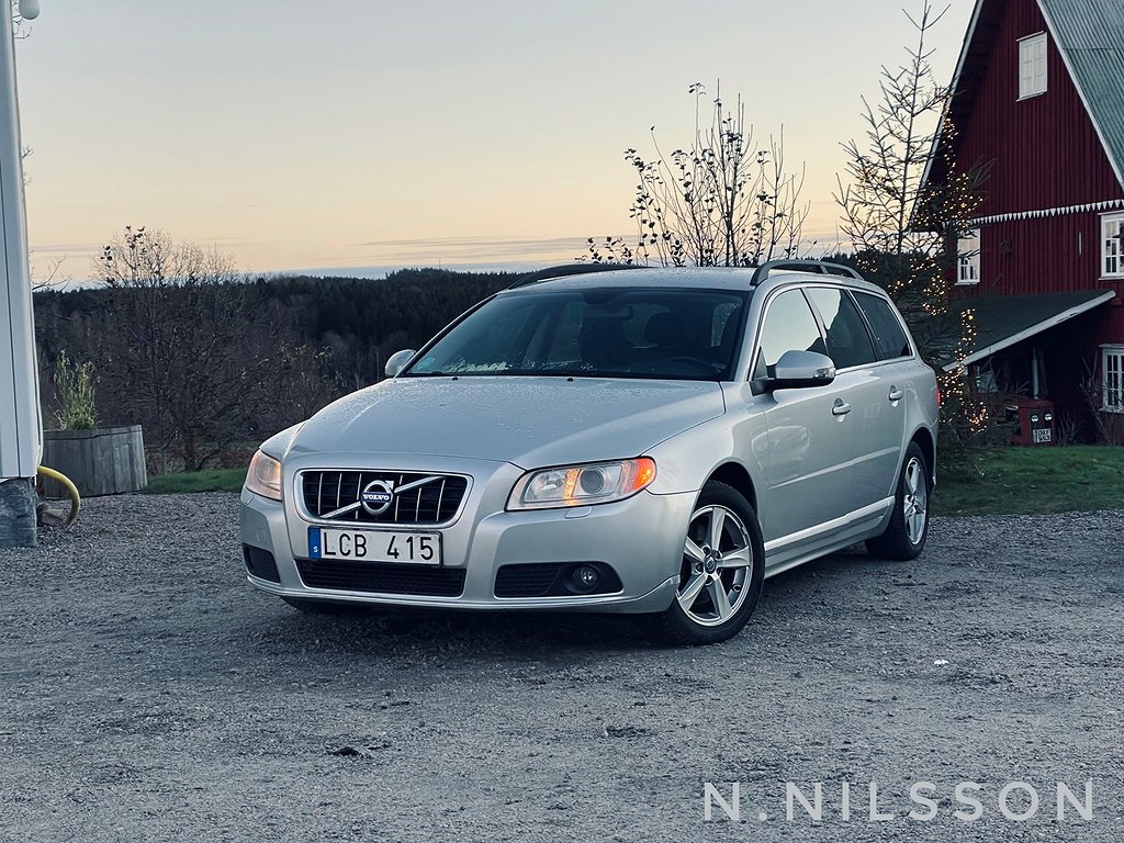 Volvo V70 1.6D DRIVe Momentum / Värmare / Drag / Låg skatt