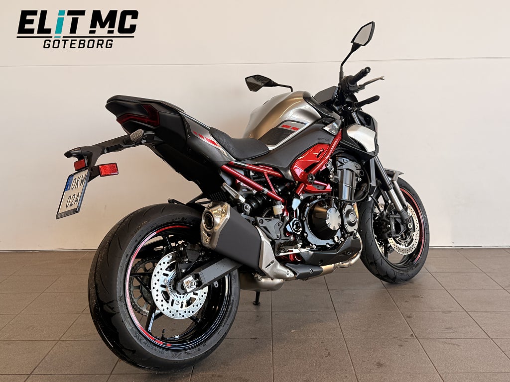 Kawasaki Z900 2025 - miniatyr 6