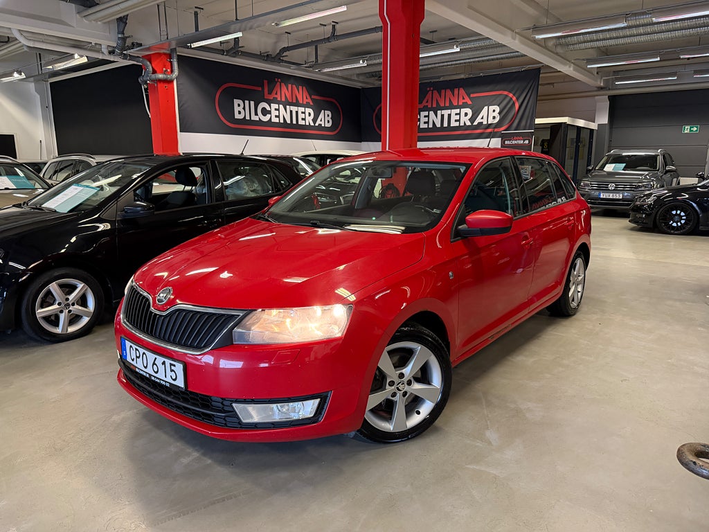 Skoda Rapid Spaceback 1.2 TSI Plus 3 ägare PDC Navi Ny servad SoV