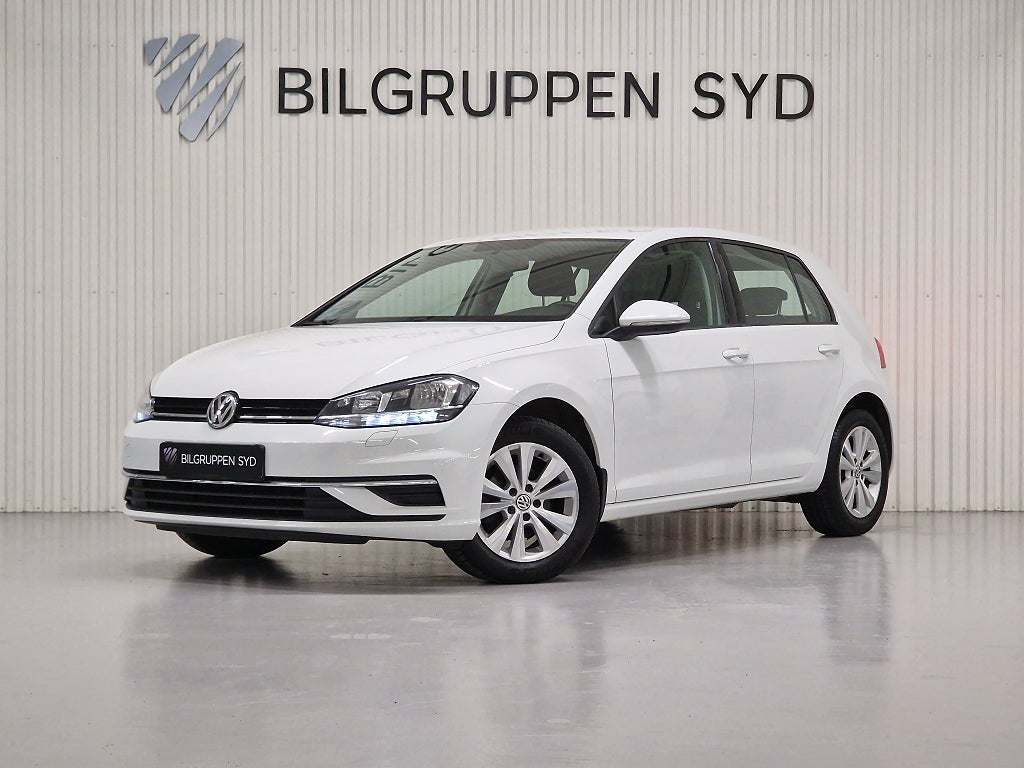 Volkswagen Golf 5-dörrar 1.0 TSI|Nyservad|CarPlay|Dragkrok|