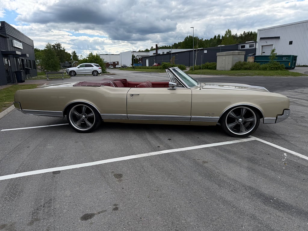 Oldsmobile Delta 88 Convertible 7.0 0kr insats 3516kr/mån