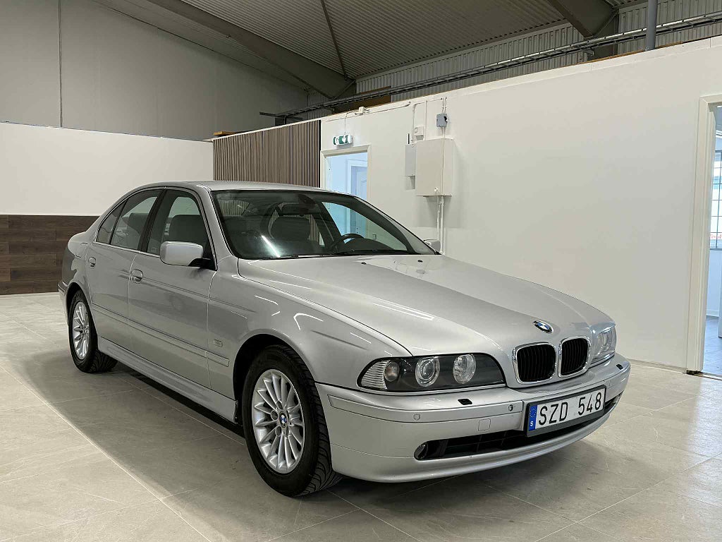 BMW 530 i Sedan E39 Skinn Automat Dragkrok Farthållare 