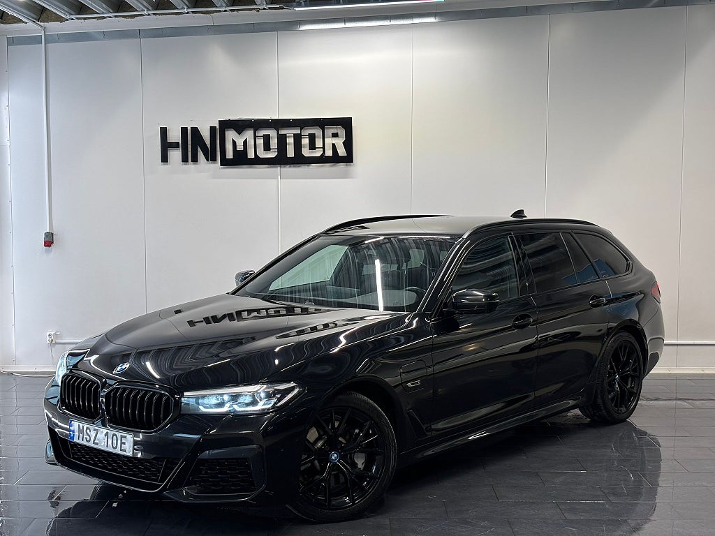 BMW 530e xDrive Touring Aut M Sport |MOMS|NAVI|BKam|Värmare|DRAG