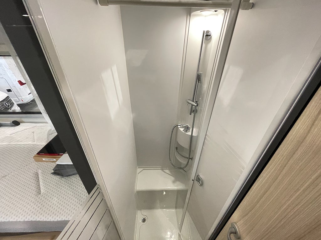 Sun Living A 75 SL / B-körkort/5 bältad/Långbädd/Garage/El-Patron/Fint skic - Sun Living