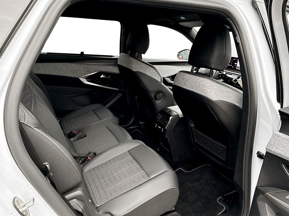 Bild på Peugeot 5008 GT Hybrid 145hk Aut 7-SITS B-KAMERA CARPLAY