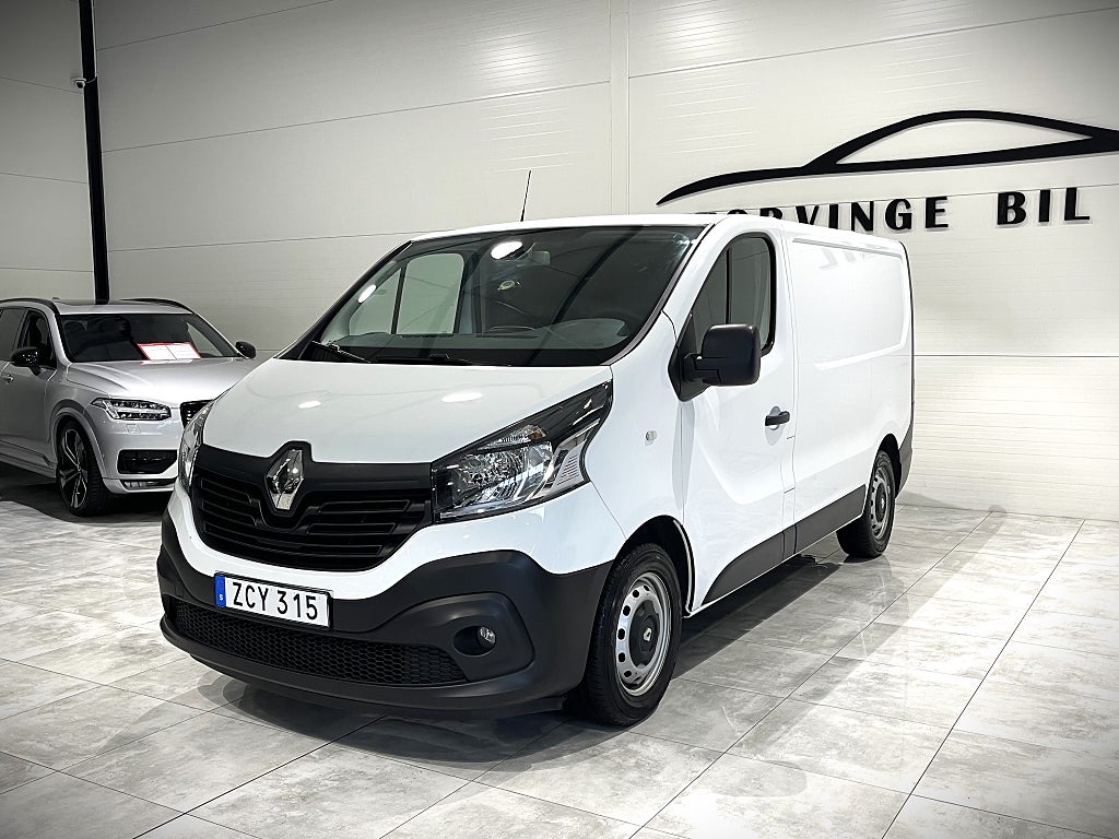 Renault trafic Skåpbil 2.9t 1.6 dCi 3,95% Ränta Värmare Momsbil Inredning 